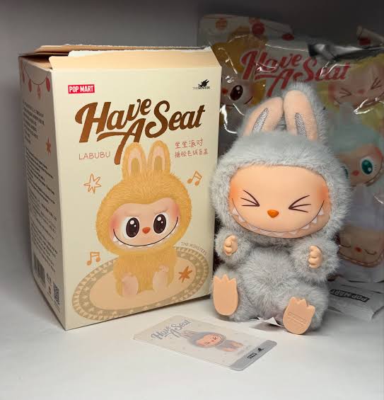 Boneco Labubu Have a Seat – Colecionável Surpresa Fofo e Divertido!